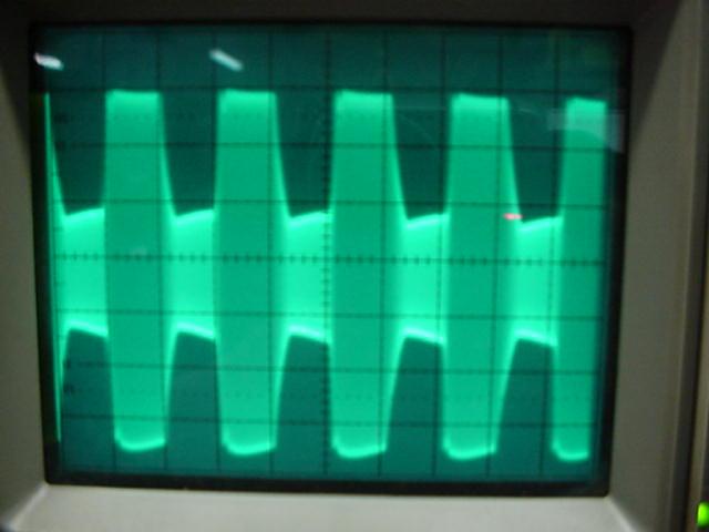 50khz square wave.jpg (24578 bytes)